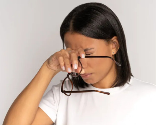 woman with dry eyes